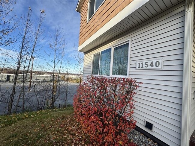 Building Photo - 11524-11524 Grand Cyn Lp