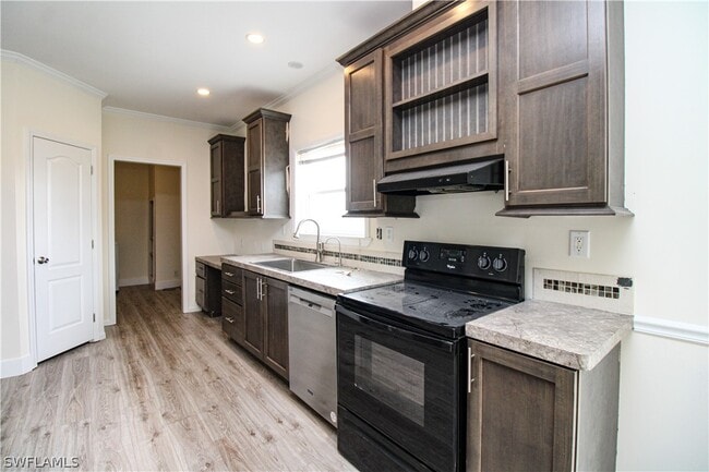 Building Photo - 4660 43rd Ave NE