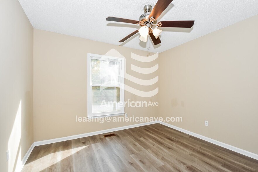 Building Photo - 21 Harrington Ct