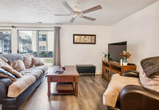 Building Photo - 76 Sweetfern Ct