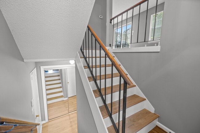 Building Photo - 8910 St Pierre Ln