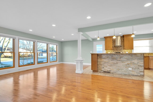 Building Photo - 9314 Menard Ave