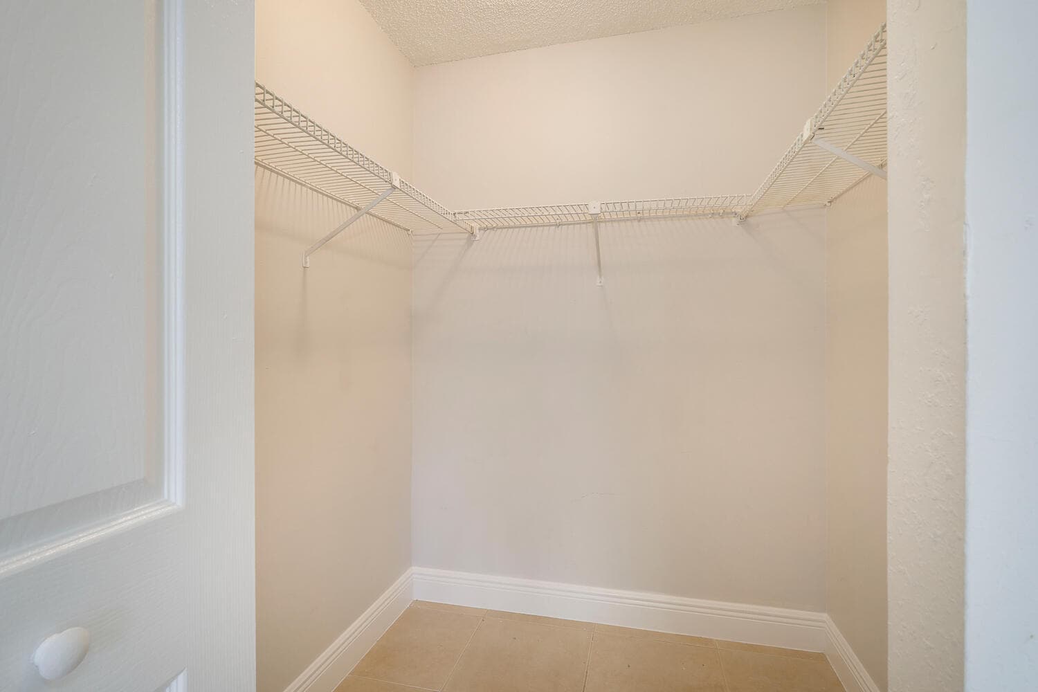 Building Photo - 10755 SW 108th Ave