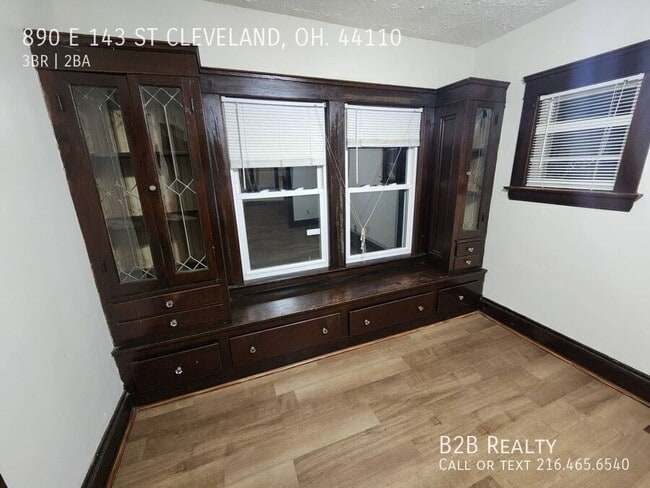 Building Photo - 890 E 143rd St
