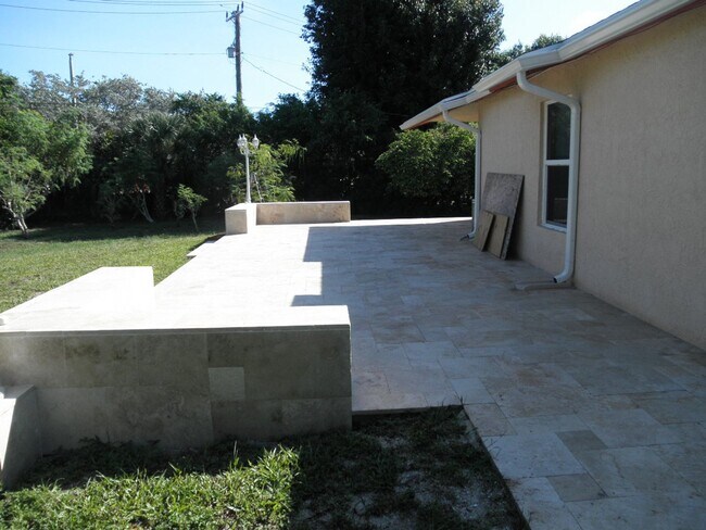 Building Photo - Caldwell Heights In Boca Raton