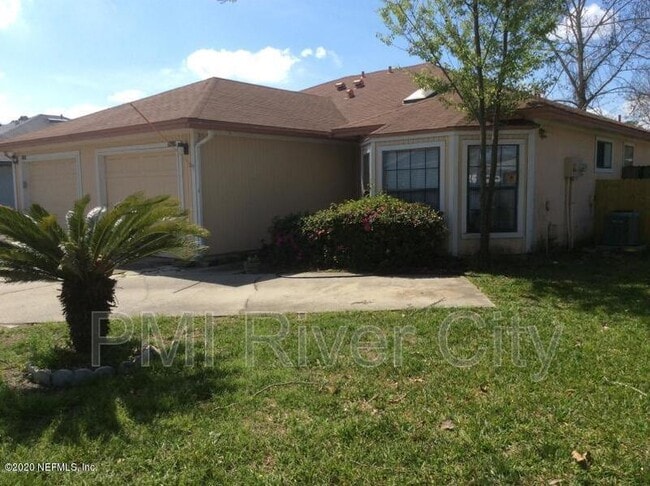 Primary Photo - 2388 Ironstone Dr E