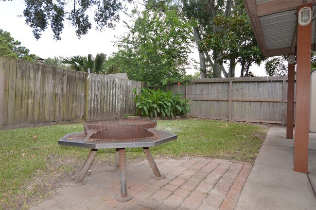 Building Photo - 2797 Wood Hollow Dr