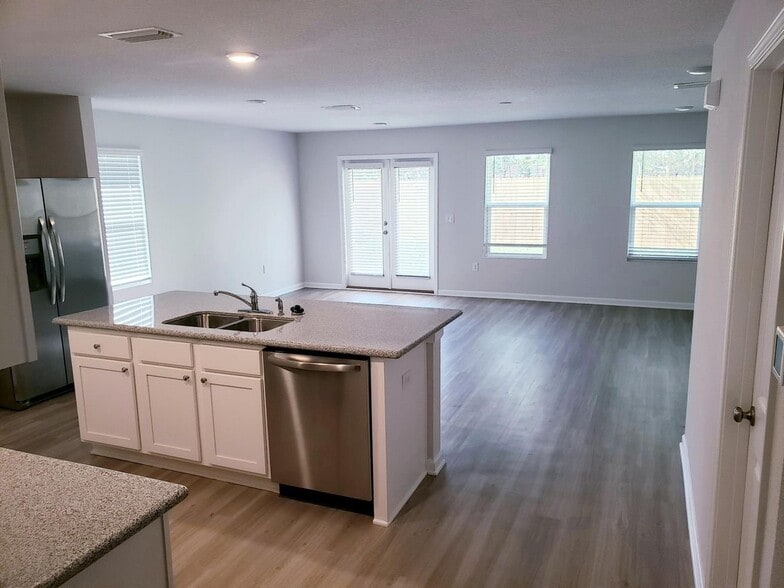 Building Photo - 2875 Patriot Ridge Dr