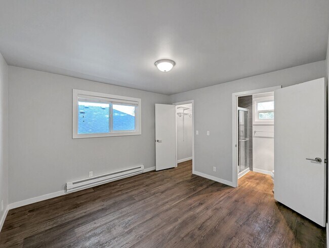 Building Photo - 5956 Fauntleroy Wy SW