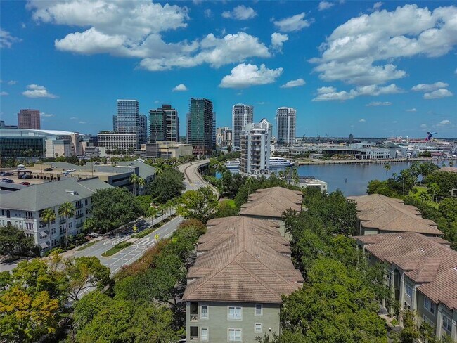 Building Photo - 606 Masthead Ct