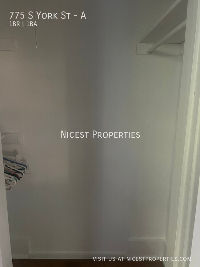 Building Photo - 775 S York St