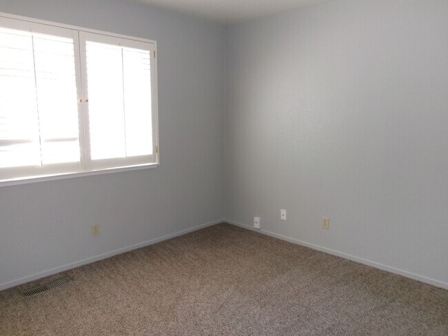 Building Photo - 6209 Alpine Meadows Rd