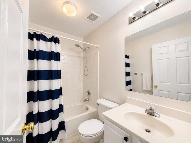 Building Photo - 14047 Sable Ct