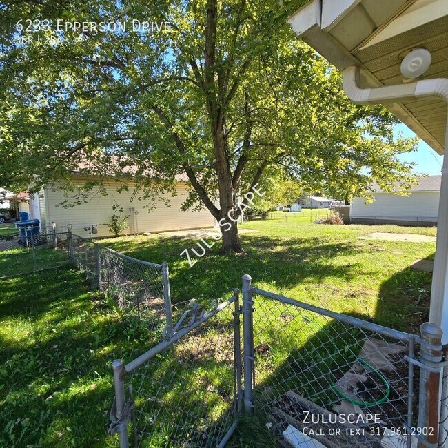 Building Photo - Updated home in Decatur Township