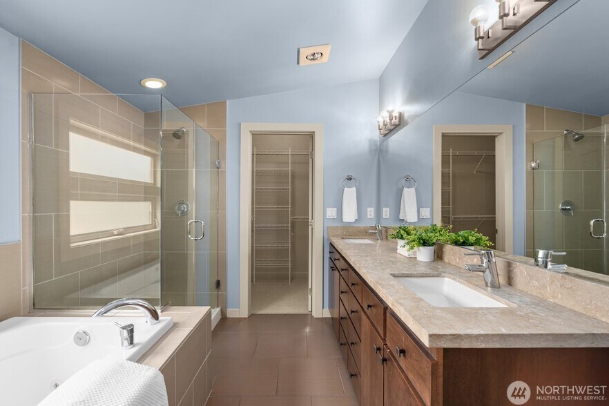 Building Photo - 7747 Sand Point Way NE