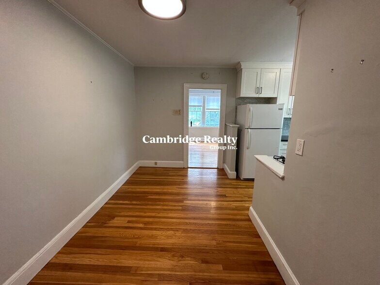 Building Photo - 5 Ellery Pl