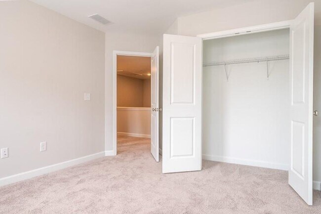 Building Photo - 3359 Verdi Ln