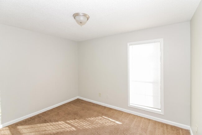 Building Photo - 4240 Water Briar Rd