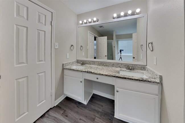 Building Photo - 22819 Williamschase Dr