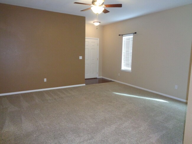Building Photo - Beautiful single family Ranch style home A...