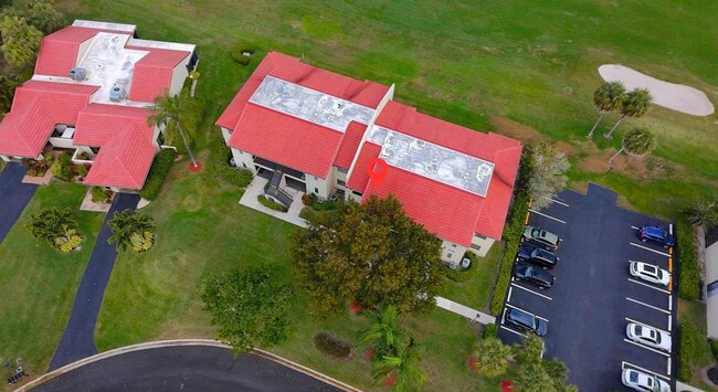 Building Photo - 8545 Casa Del Lago