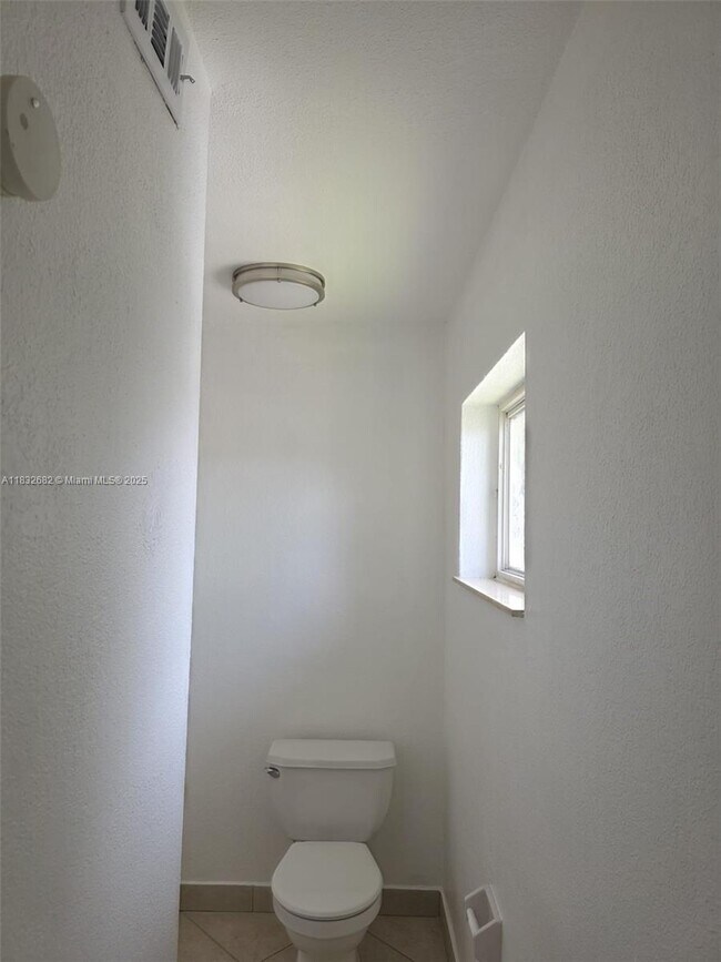 Building Photo - 8475 SW 94th St