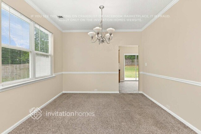 Building Photo - 250 Silver Arrow Cir