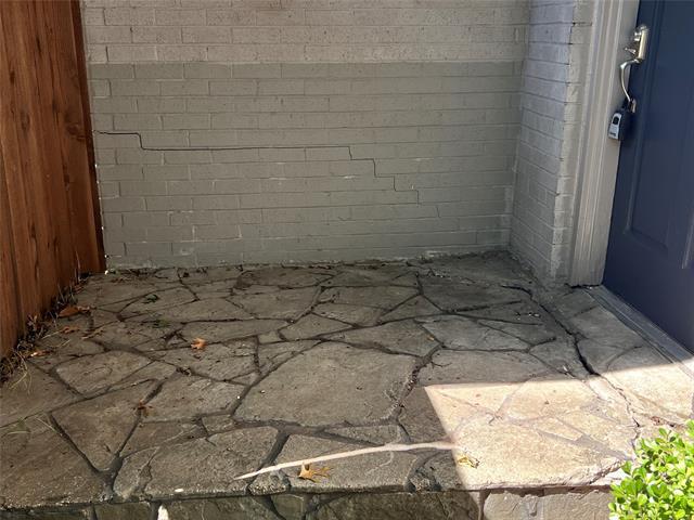 Building Photo - 7040 Briarmeadow Dr