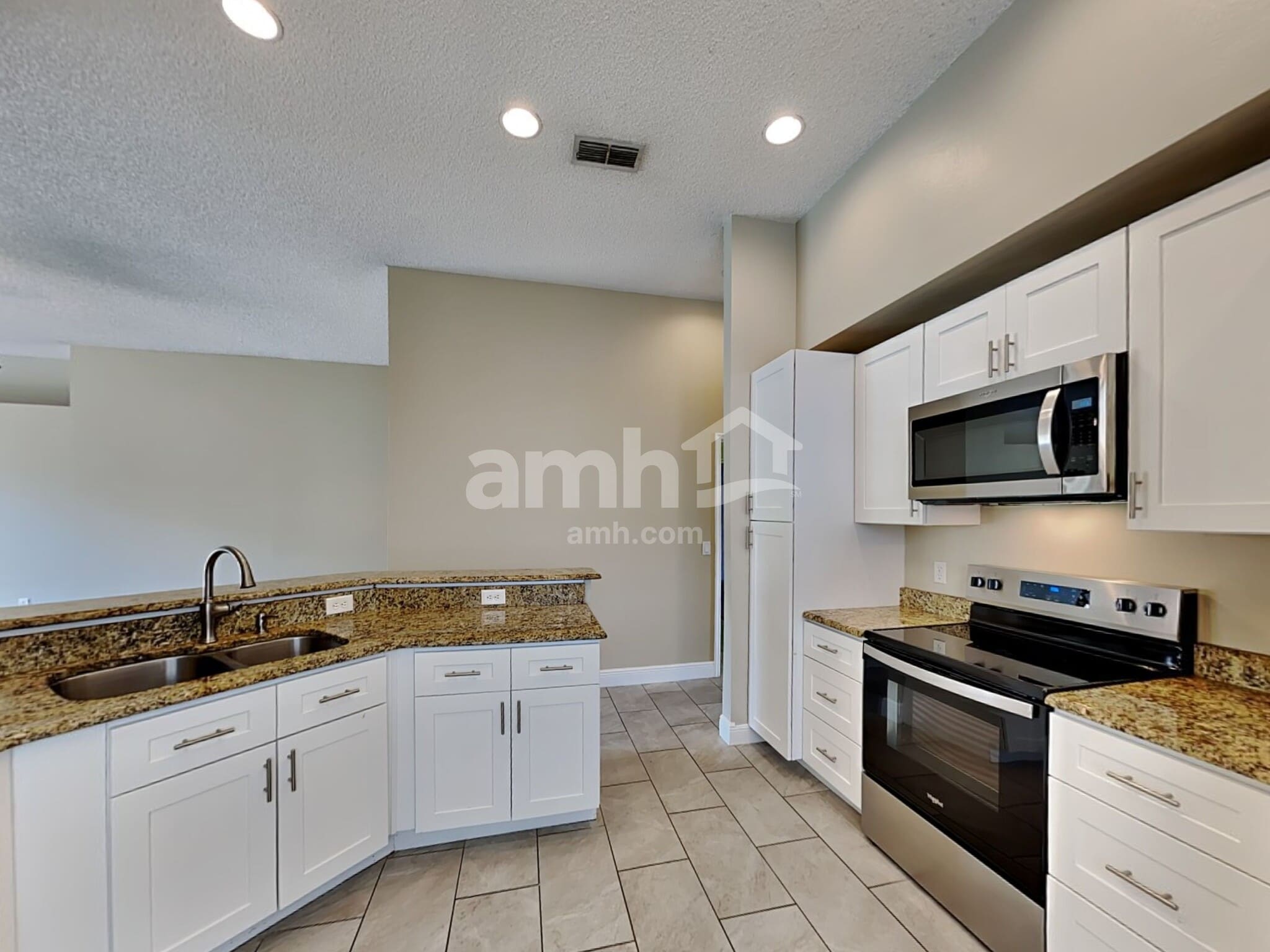 Building Photo - 3588 Foxcroft Cir