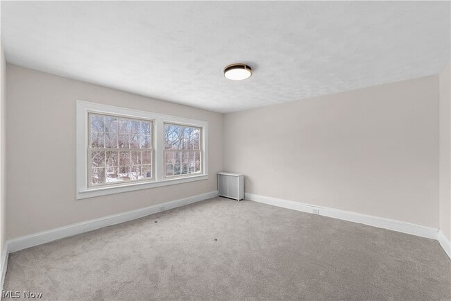 Building Photo - 867 East Blvd