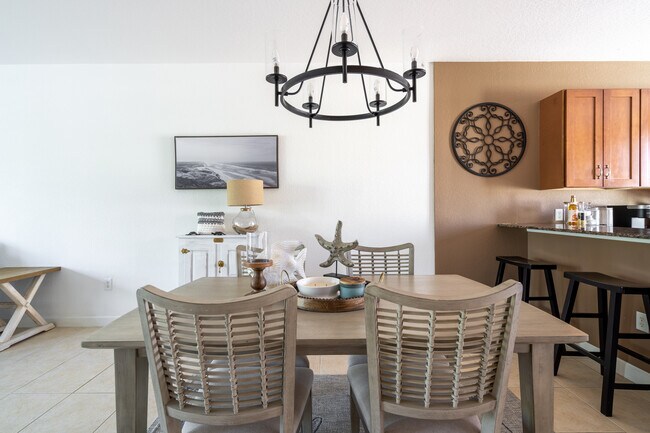 Dining area - 8904 Duval Ln