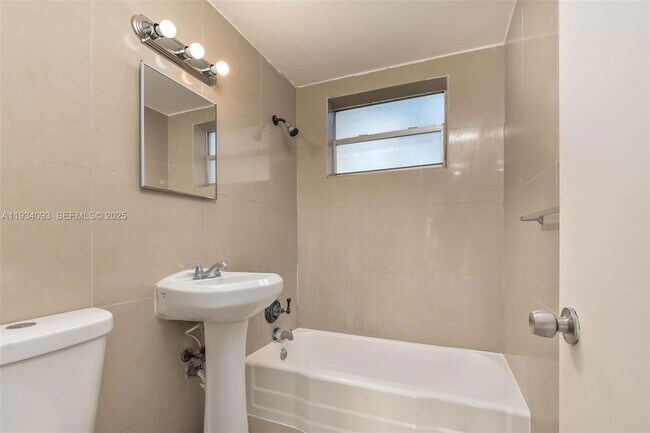 Building Photo - 1685 Jefferson Ave