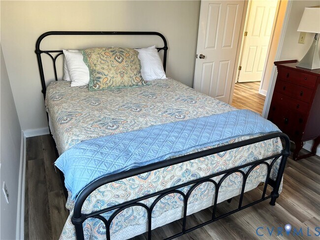 Building Photo - 6904 Deer Thicket Dr