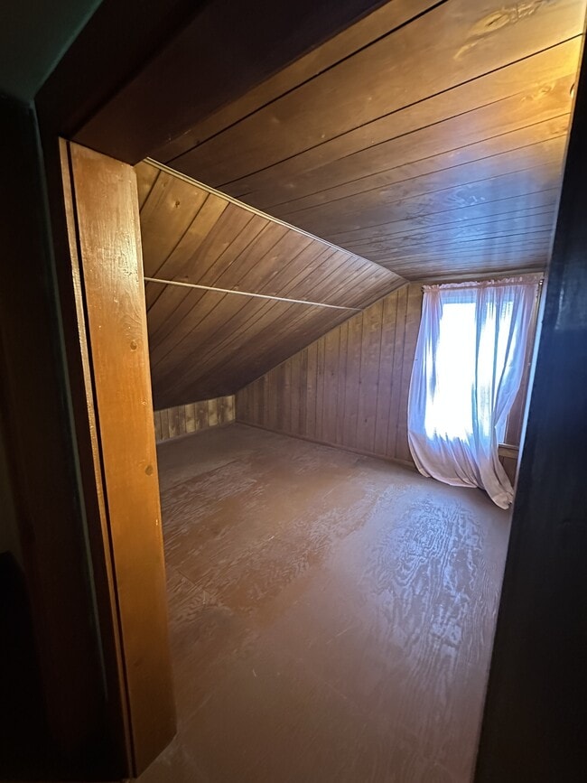 Building Photo - 940 Lindbergh Ave