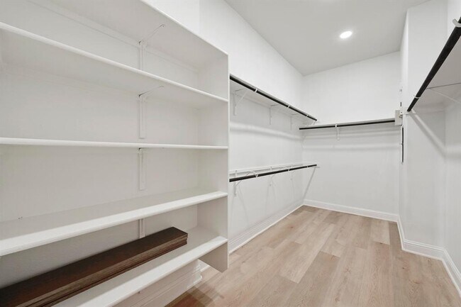 Building Photo - 12624 Ondara Dr
