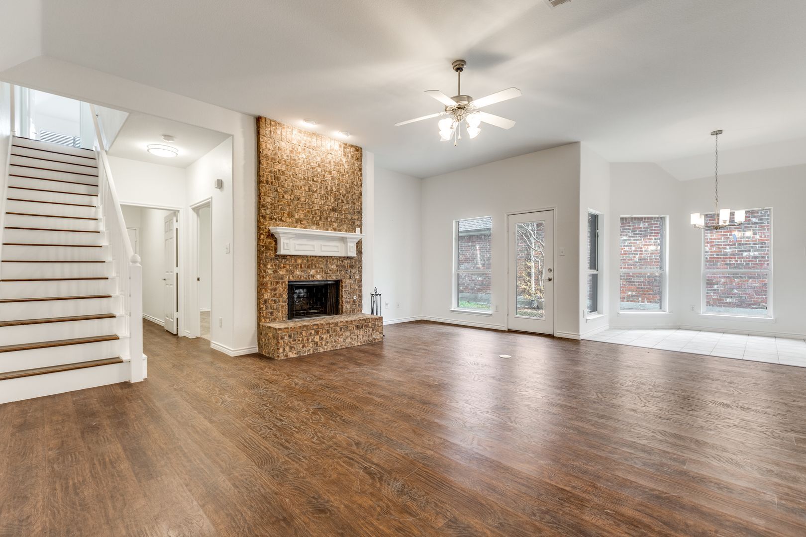 Building Photo - 9440 Park Garden Dr