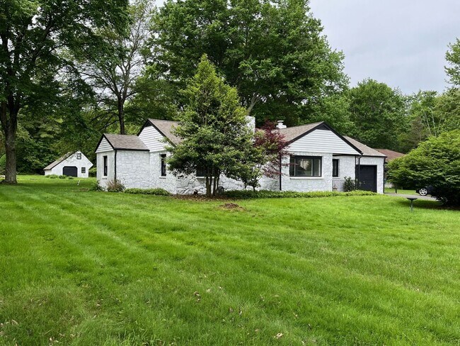 Building Photo - 2650 Morris Rd