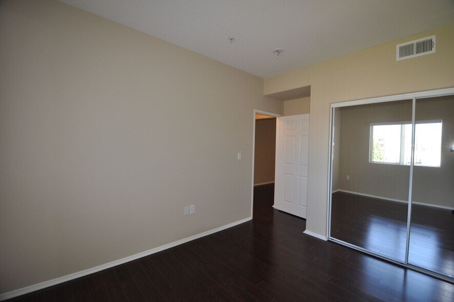 Building Photo - 5500 Bonner Ave