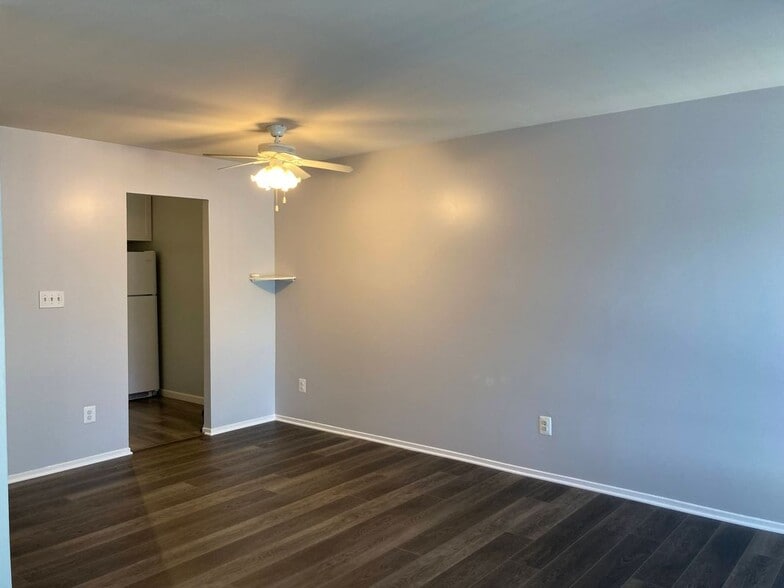 Building Photo - 10260 Ridgeline Dr