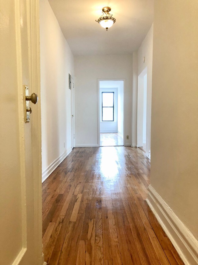 Building Photo - 114 Albemarle Rd