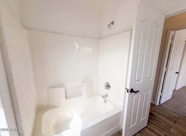 Building Photo - 606 W Beautiful Ln
