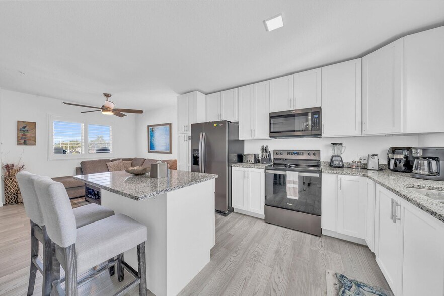 Kitchen - 10877 Overseas Hwy