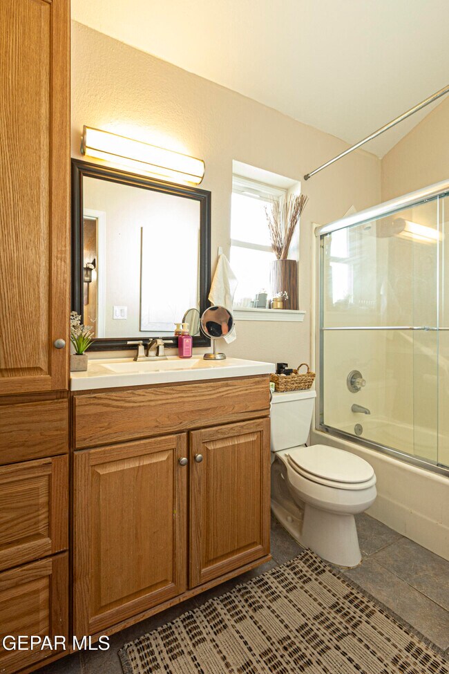 Building Photo - 1123 Night Hawk Dr