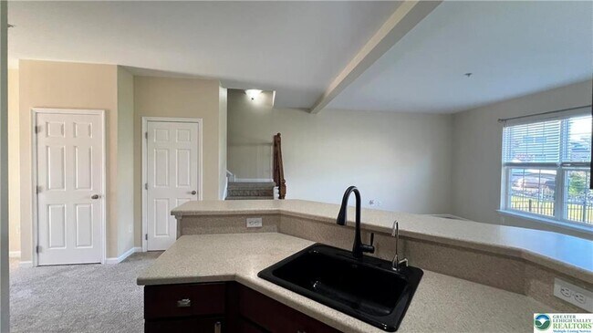 Building Photo - 251 Milkweed Dr