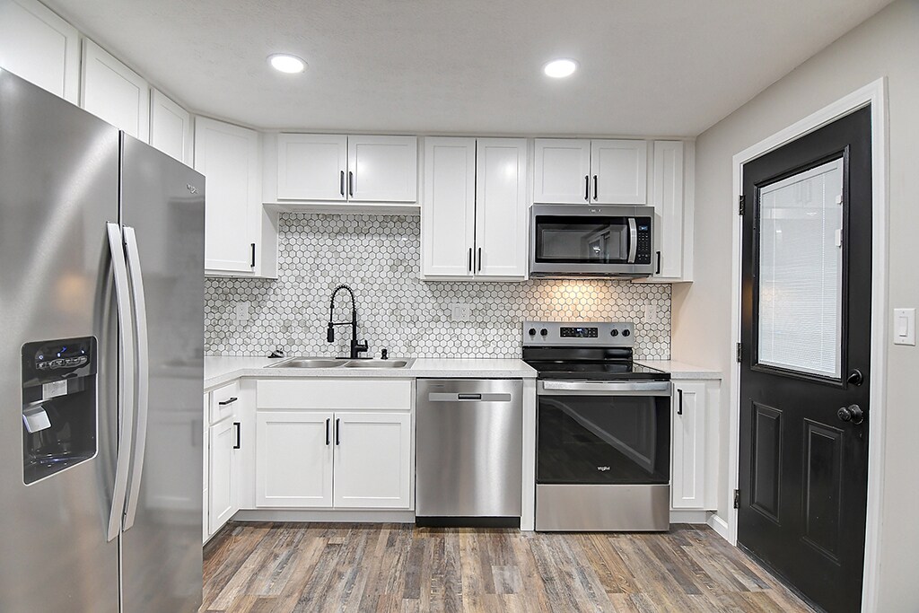 Building Photo - 1204 S Main St