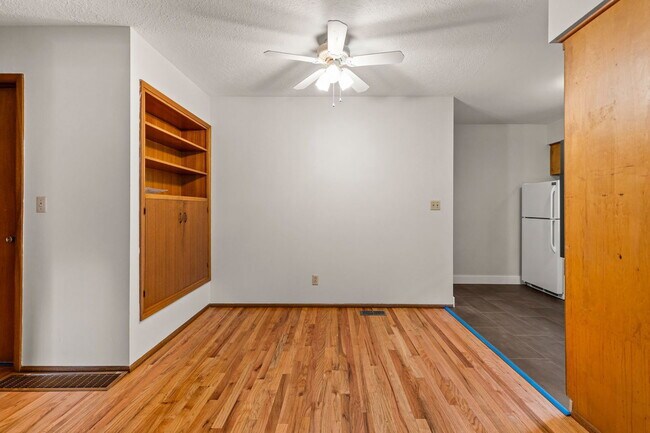 Building Photo - 2746 SE 31st Ave