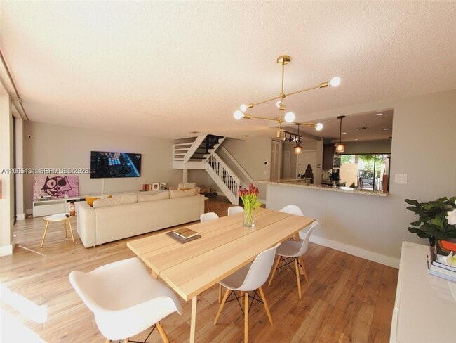 Building Photo - 3619 Torremolinos Ave