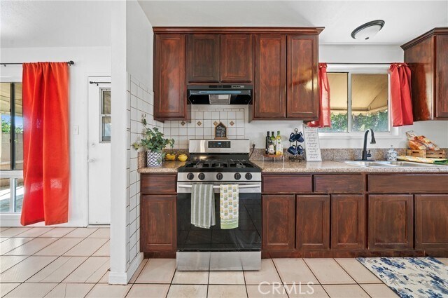 Building Photo - 15208 Flynn St