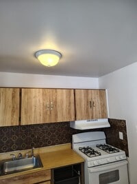 Building Photo - Beautiful and Spacious 2 Bedroom Apartment for Rent!