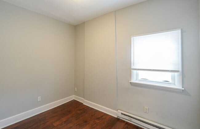 Building Photo - 7401 Andrews Ave
